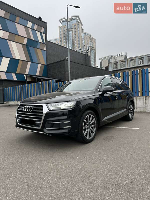 Внедорожник / Кроссовер Audi Q7 2018 в Киеве