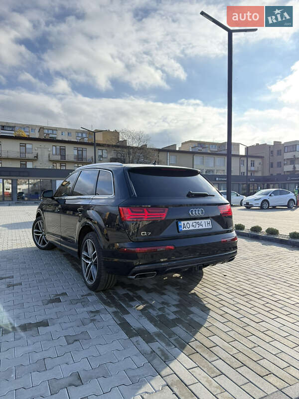 Внедорожник / Кроссовер Audi Q7 2016 в Ужгороде фото 14 Внедорожник / Кроссовер Audi Q7 2016 в Ужгороде