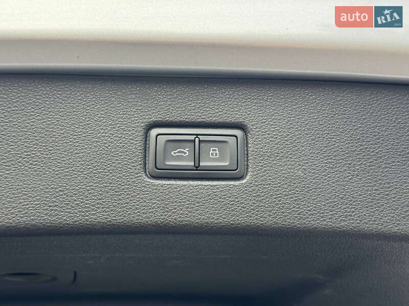 Внедорожник / Кроссовер Audi Q7 2017 в Одессе