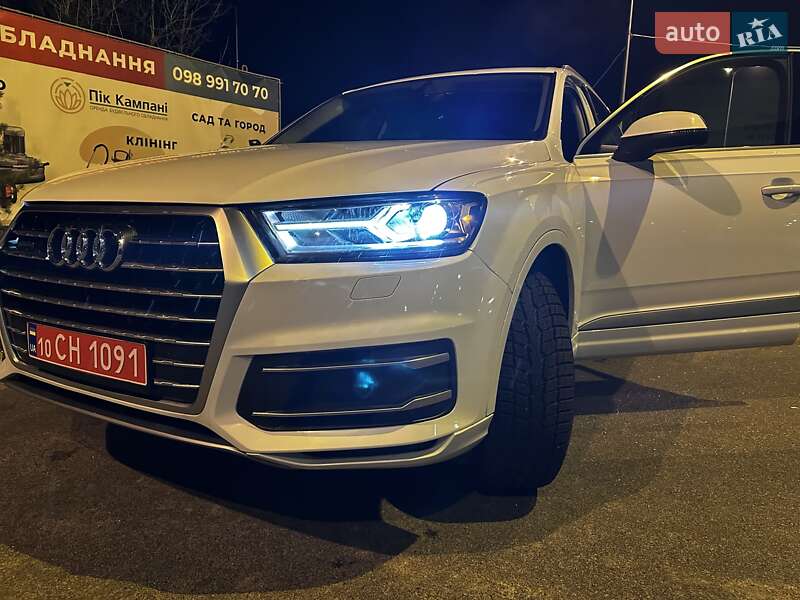 Внедорожник / Кроссовер Audi Q7 2017 в Киеве