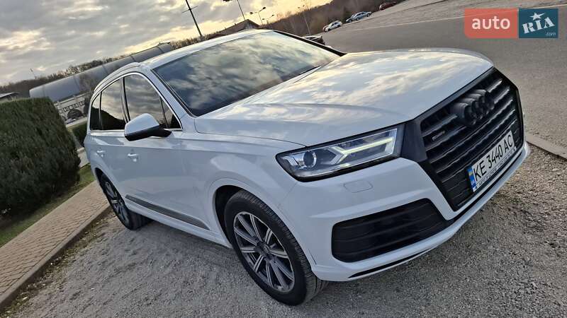 Позашляховик / Кросовер Audi Q7 2015 в Дніпрі