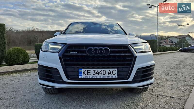 Позашляховик / Кросовер Audi Q7 2015 в Дніпрі