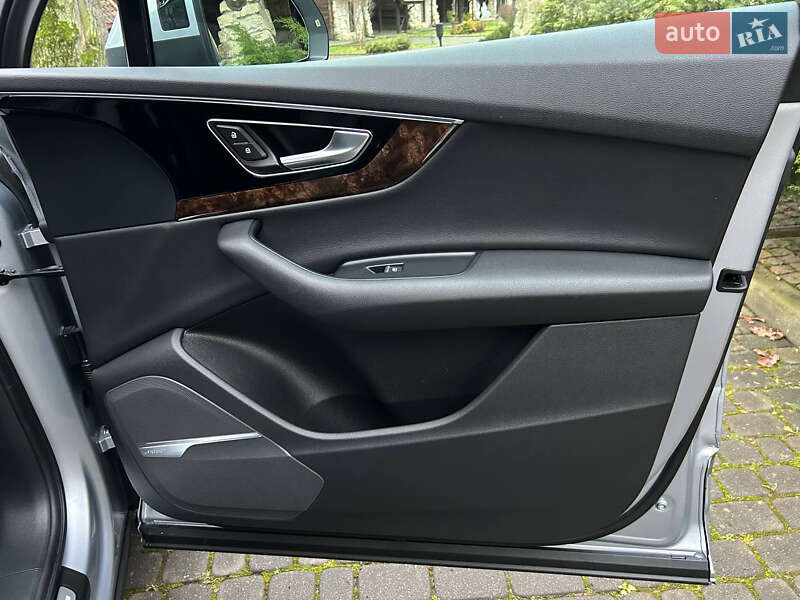 Внедорожник / Кроссовер Audi Q7 2018 в Львове фото 38 Внедорожник / Кроссовер Audi Q7 2018 в Львове