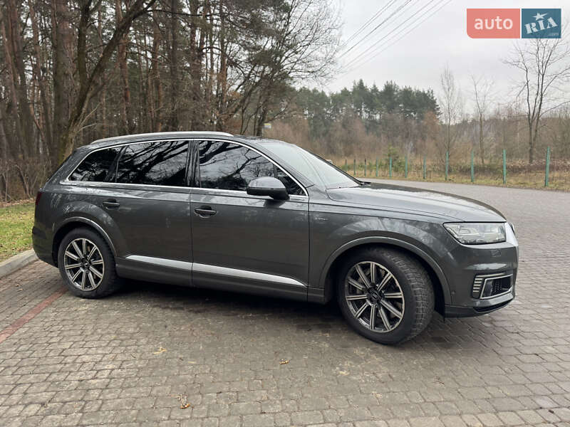 Внедорожник / Кроссовер Audi Q7 2016 в Львове фото 5 Внедорожник / Кроссовер Audi Q7 2016 в Львове