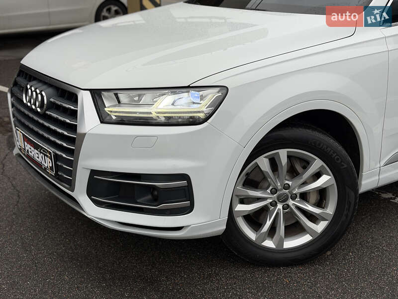 Позашляховик / Кросовер Audi Q7 2016 в Києві