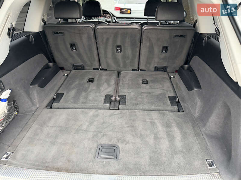 Позашляховик / Кросовер Audi Q7 2016 в Києві