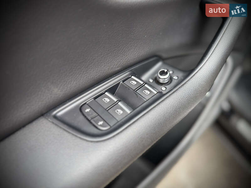 Позашляховик / Кросовер Audi Q7 2016 в Києві