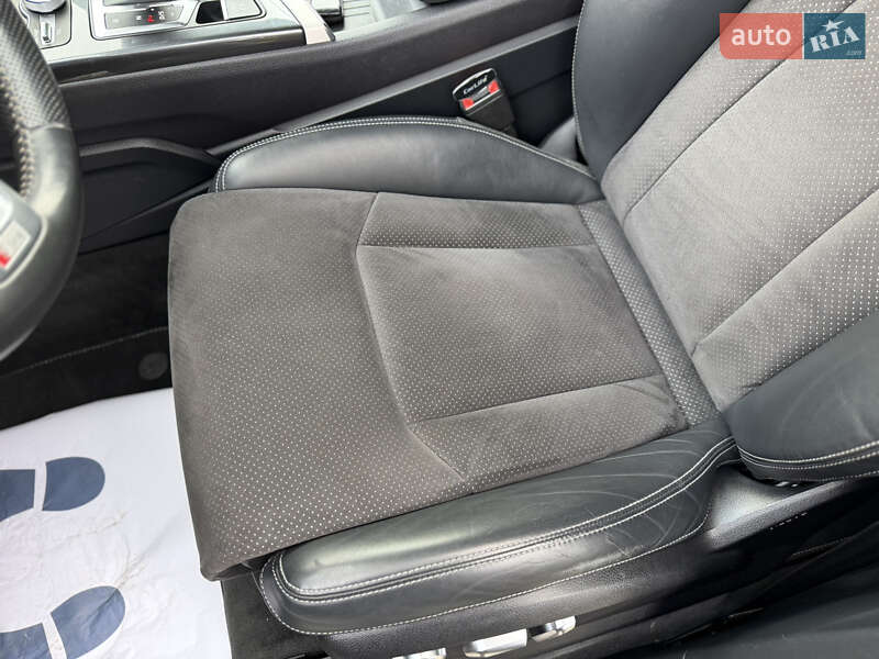 Позашляховик / Кросовер Audi Q7 2017 в Рівному