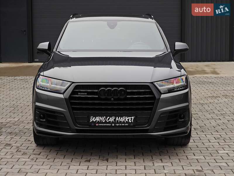 Внедорожник / Кроссовер Audi Q7 2015 в Дубно