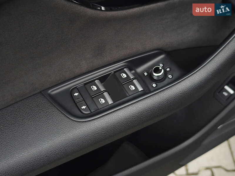 Внедорожник / Кроссовер Audi Q7 2015 в Дубно