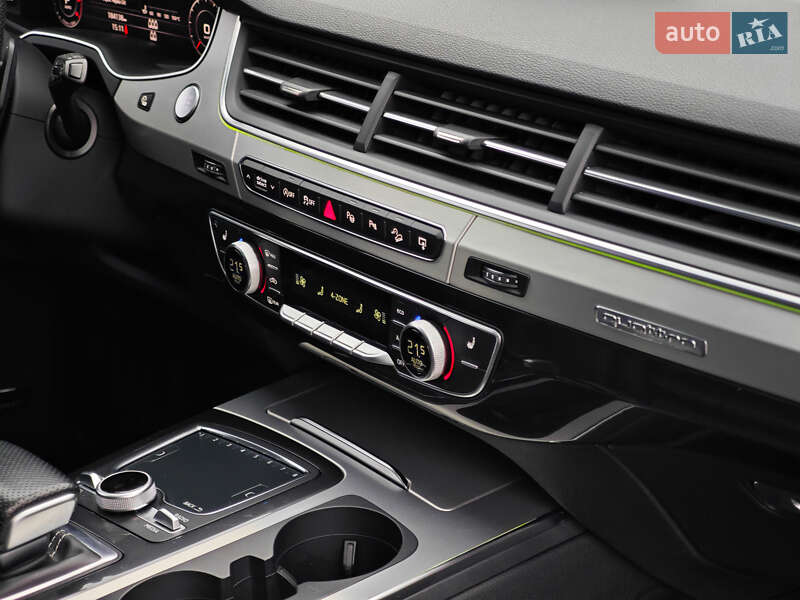 Внедорожник / Кроссовер Audi Q7 2015 в Дубно