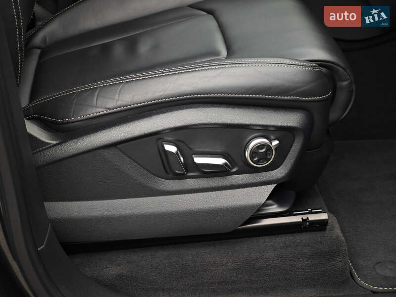 Внедорожник / Кроссовер Audi Q7 2015 в Дубно