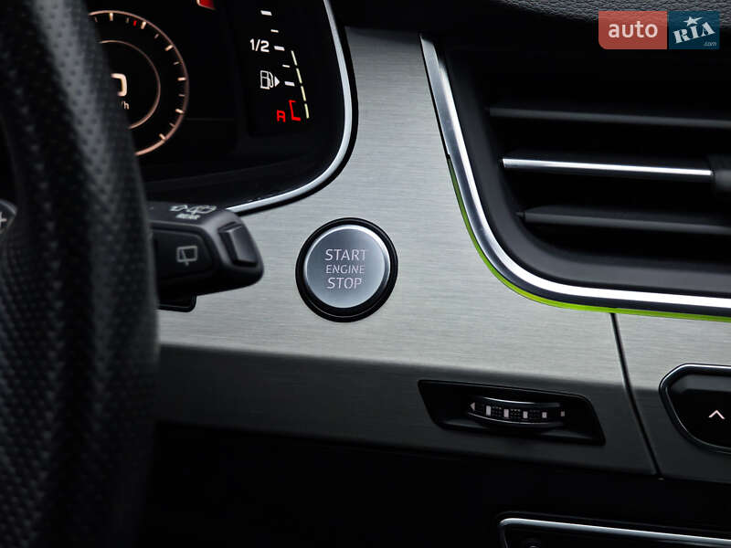 Внедорожник / Кроссовер Audi Q7 2015 в Дубно