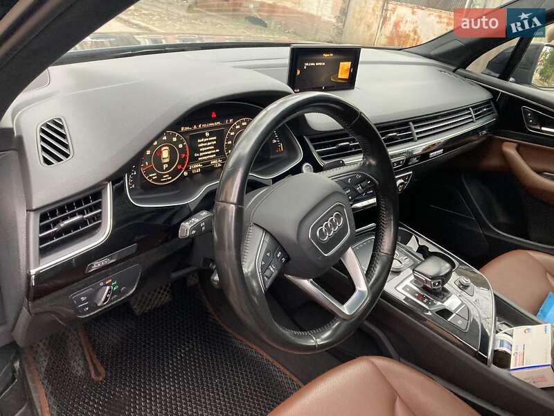 Внедорожник / Кроссовер Audi Q7 2016 в Белгороде-Днестровском