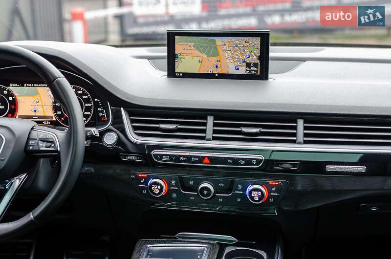 Внедорожник / Кроссовер Audi Q7 2015 в Киеве