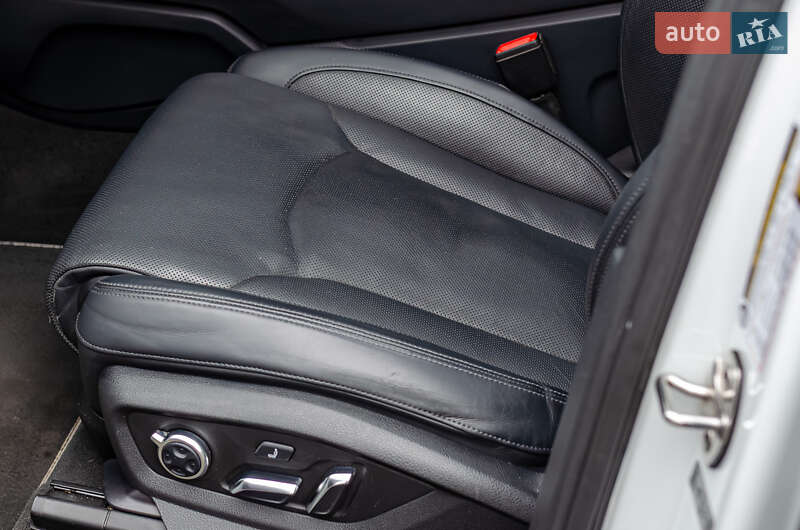 Внедорожник / Кроссовер Audi Q7 2015 в Киеве