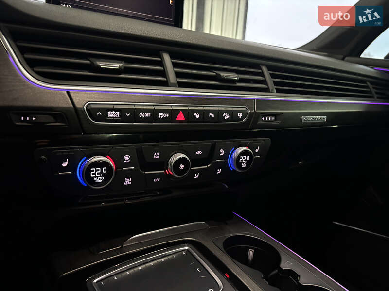 Внедорожник / Кроссовер Audi Q7 2015 в Казатине фото 43 Внедорожник / Кроссовер Audi Q7 2015 в Казатине