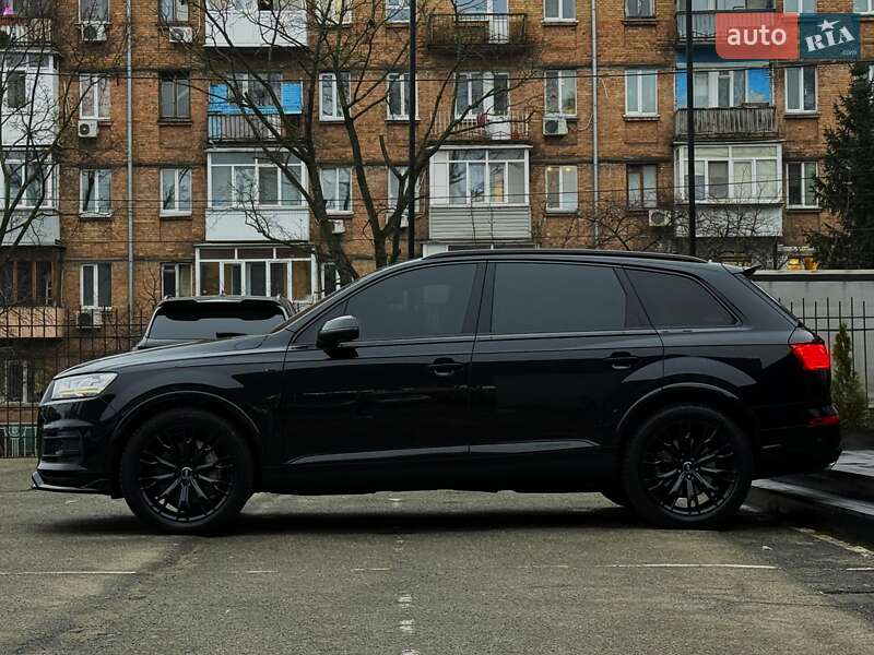 Позашляховик / Кросовер Audi Q7 2018 в Києві фото 16 Позашляховик / Кросовер Audi Q7 2018 в Києві