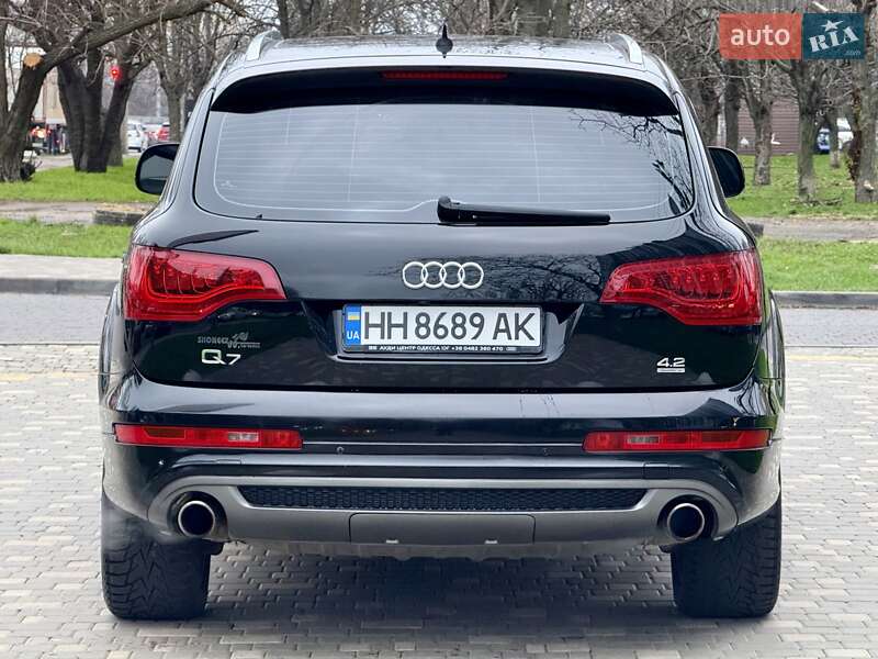 Внедорожник / Кроссовер Audi Q7 2007 в Одессе