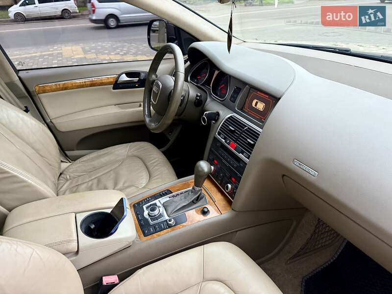 Внедорожник / Кроссовер Audi Q7 2007 в Одессе