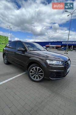 Внедорожник / Кроссовер Audi Q7 2017 в Сумах