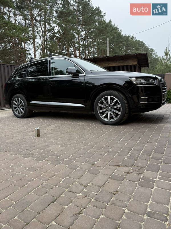 Внедорожник / Кроссовер Audi Q7 2017 в Житомире