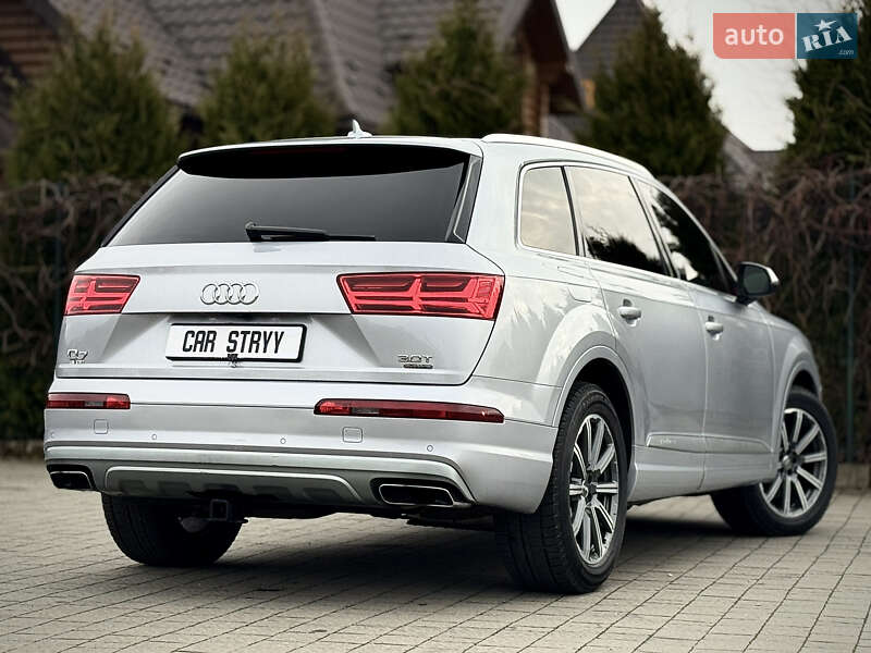 Внедорожник / Кроссовер Audi Q7 2017 в Стрые