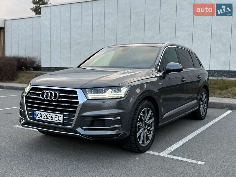 Внедорожник / Кроссовер Audi Q7 2018 в Киеве