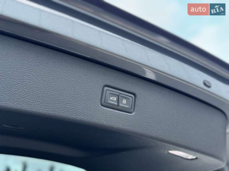 Внедорожник / Кроссовер Audi Q7 2018 в Киеве