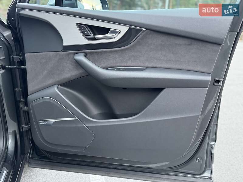 Внедорожник / Кроссовер Audi Q7 2018 в Киеве