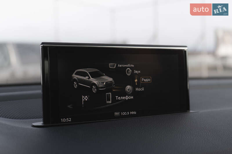 Внедорожник / Кроссовер Audi Q7 2017 в Ужгороде