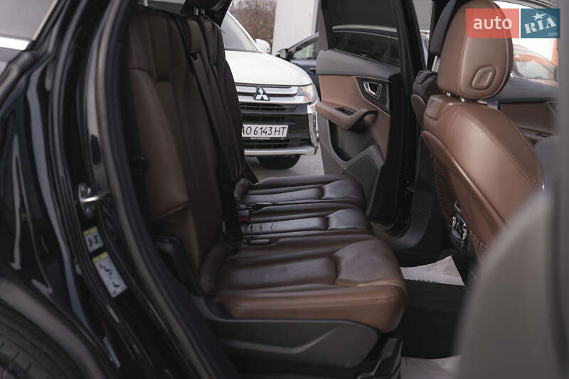 Внедорожник / Кроссовер Audi Q7 2017 в Ужгороде