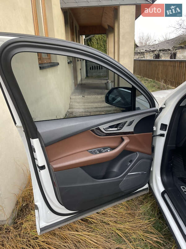 Позашляховик / Кросовер Audi Q7 2019 в Рава-Руській