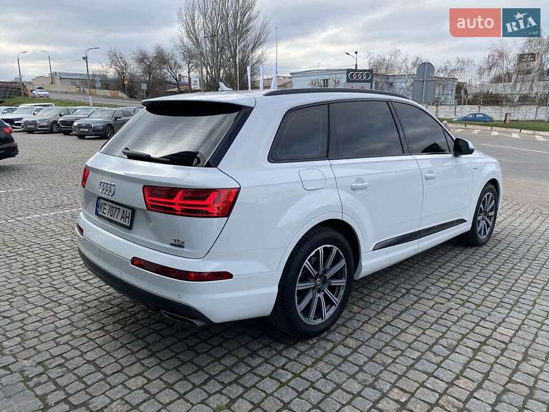 Внедорожник / Кроссовер Audi Q7 2017 в Днепре фото 8 Внедорожник / Кроссовер Audi Q7 2017 в Днепре