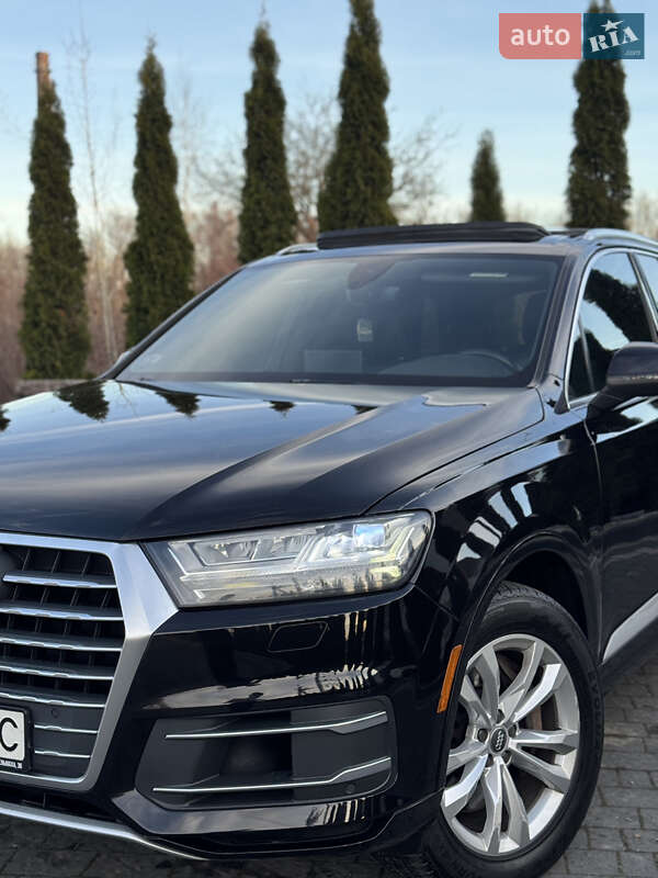 Внедорожник / Кроссовер Audi Q7 2017 в Надворной