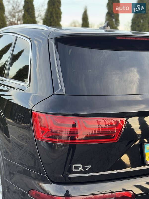 Внедорожник / Кроссовер Audi Q7 2017 в Надворной