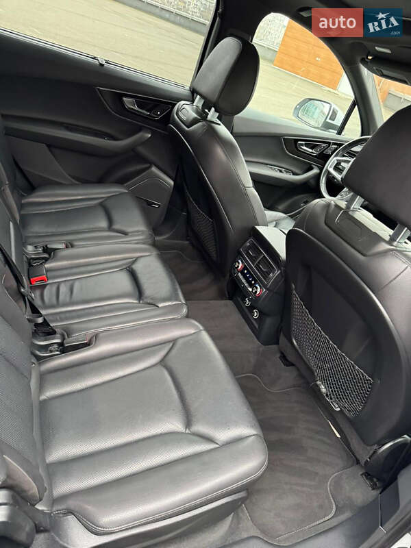 Внедорожник / Кроссовер Audi Q7 2018 в Киеве фото 17 Внедорожник / Кроссовер Audi Q7 2018 в Киеве