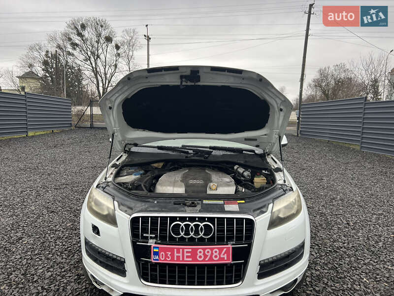 Внедорожник / Кроссовер Audi Q7 2014 в Владимире