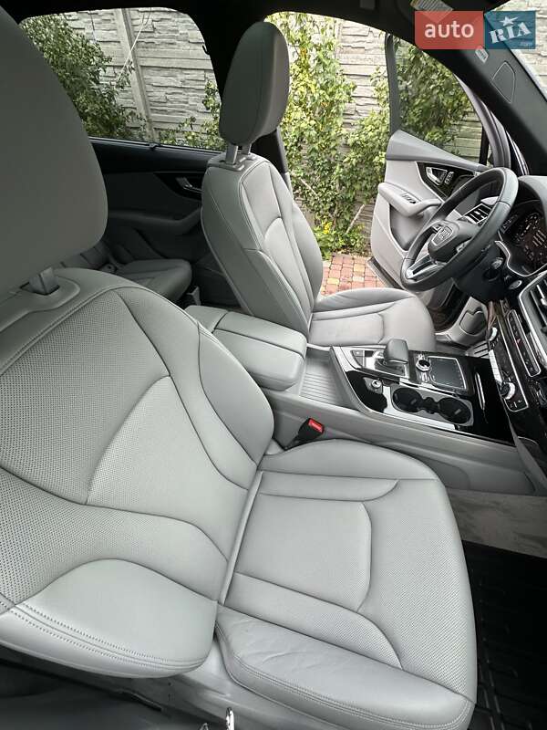 Внедорожник / Кроссовер Audi Q7 2017 в Черкассах фото 3 Внедорожник / Кроссовер Audi Q7 2017 в Черкассах