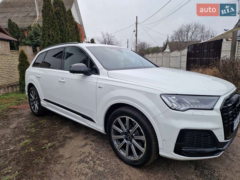 Внедорожник / Кроссовер Audi Q7 2023 в Киеве фото 5 Внедорожник / Кроссовер Audi Q7 2023 в Киеве