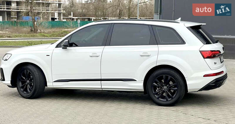 Внедорожник / Кроссовер Audi Q7 2023 в Киеве фото 8 Внедорожник / Кроссовер Audi Q7 2023 в Киеве