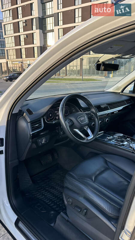 Внедорожник / Кроссовер Audi Q7 2017 в Львове