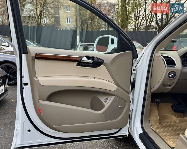 Внедорожник / Кроссовер Audi Q7 2012 в Киеве