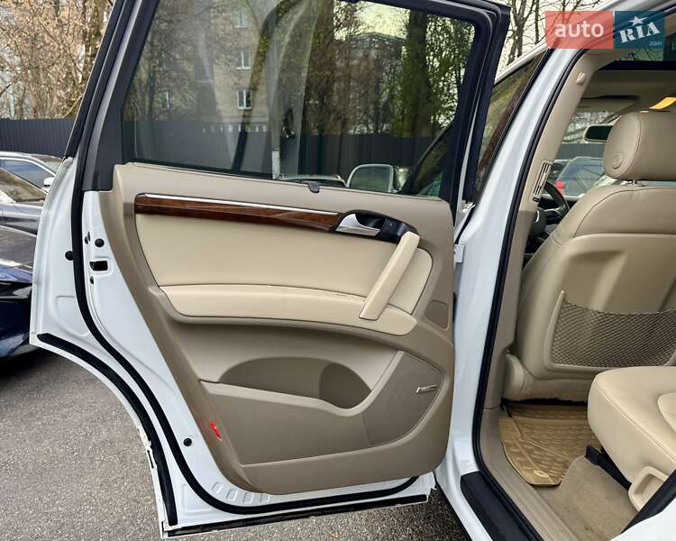 Внедорожник / Кроссовер Audi Q7 2012 в Киеве