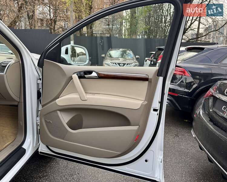 Внедорожник / Кроссовер Audi Q7 2012 в Киеве