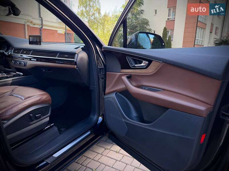 Внедорожник / Кроссовер Audi Q7 2017 в Киеве