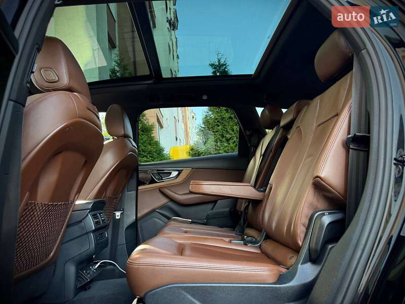 Внедорожник / Кроссовер Audi Q7 2017 в Киеве