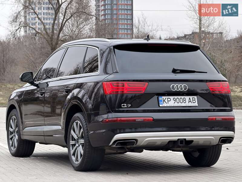 Внедорожник / Кроссовер Audi Q7 2018 в Запорожье