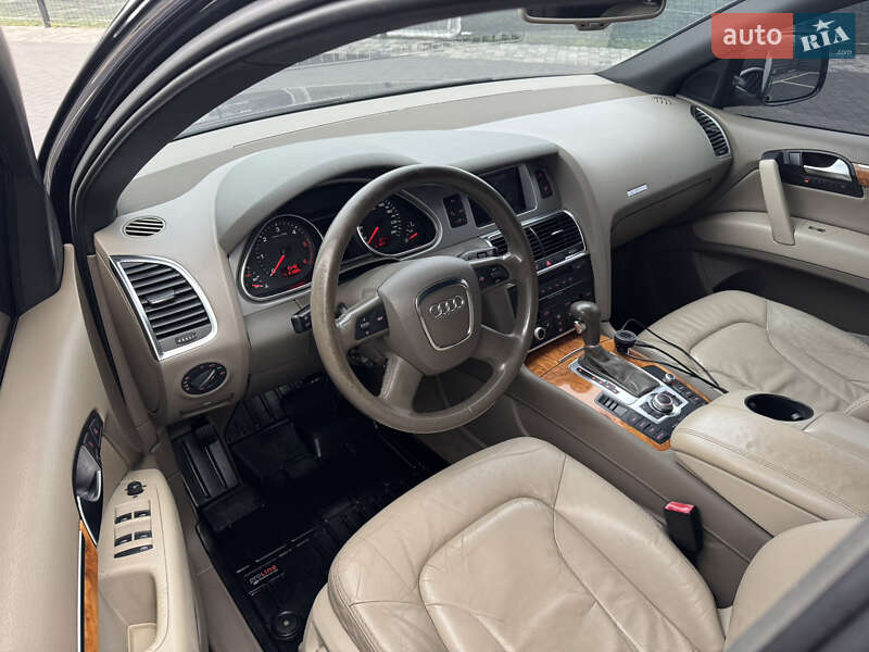 Внедорожник / Кроссовер Audi Q7 2007 в Мукачево