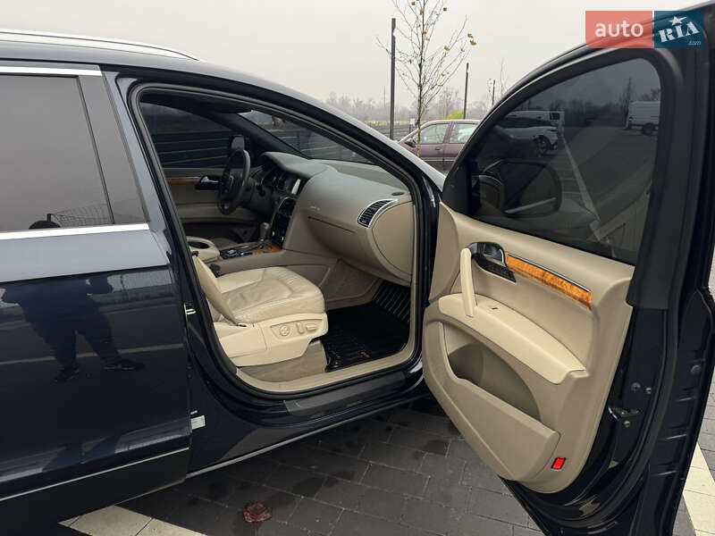 Внедорожник / Кроссовер Audi Q7 2007 в Мукачево